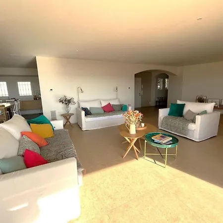 Apartamento Postee Face A La *