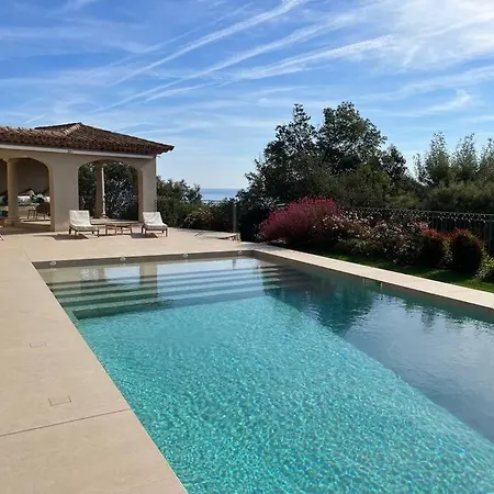 Postee Face A La Apartamento Sainte-Maxime